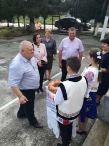 Trecerea în revista a pregătirii școlii către noul an școlar.
