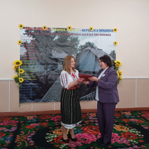 Felicitări doamnei Ciubatîi Liliana pentru această distincție meritată!