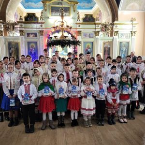 Administrația Gimnaziului „Grigore Vieru” adresează tuturor cele mai calde urări de sănătate, pace sufletească și lumină în inimă!